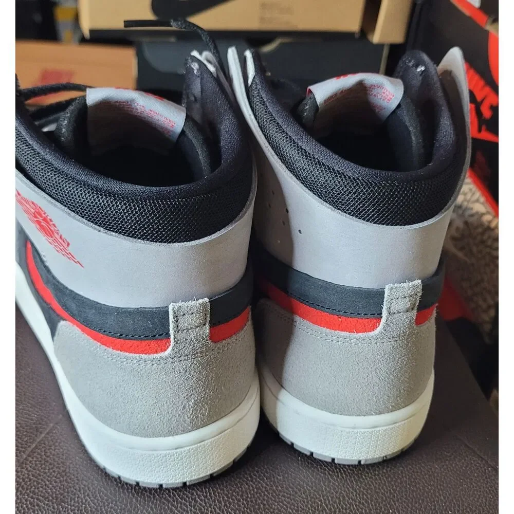 Air Jordan 1 Zoom CMFT 2 Black Fire Red Cement Grey Size 10 DV1307-060